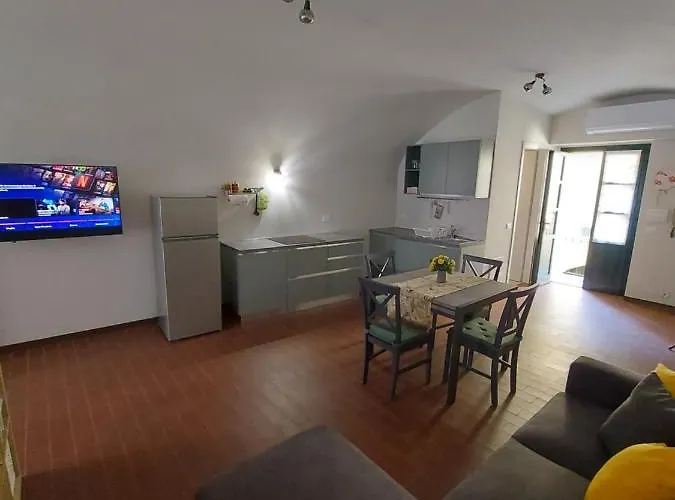 La Casina In Citta - Little Flats In Town * Alessandria